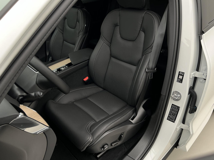 Volvo XC60 B5 AWD AUT DARK PLUS