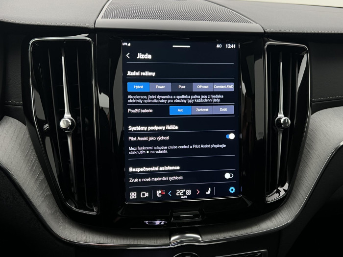 Volvo XC60 T6 AWD RECHARGE ULTRA DARK CZ