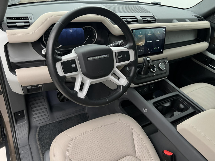 Land Rover Defender D250 SE AWD AUT CZ 3.0 d SE
