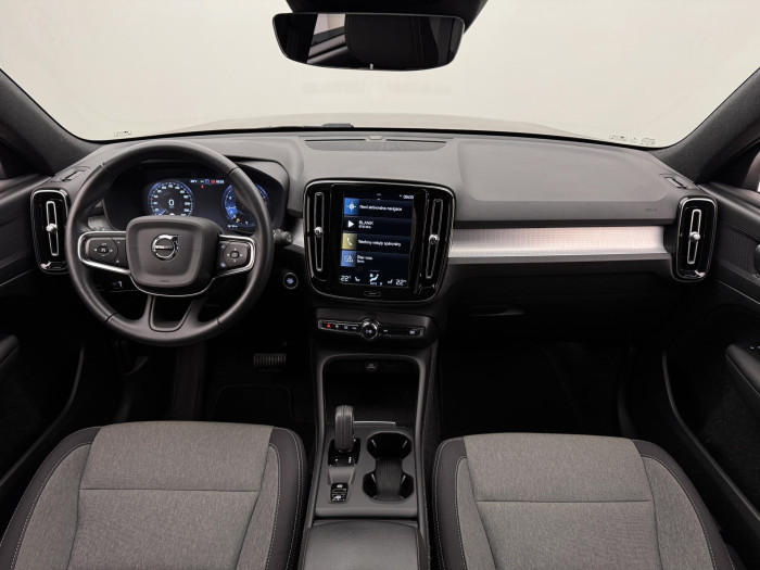 Volvo XC40 T3 MOMENTUM AUT CZ 1.maj 1.5 Momentum