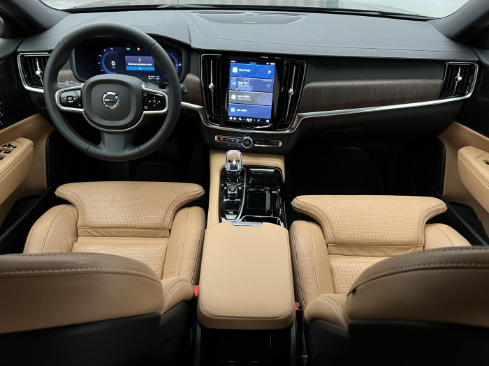 Volvo V90 T6 AWD RECHARGE PLUS DARK AUT