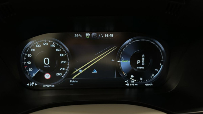 Volvo XC60 T8 AWD RECHARGE REZERVACE