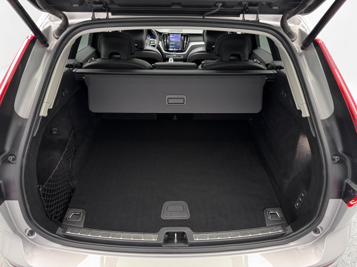 Volvo XC60 B6 AWD INSCRIPTION CZ