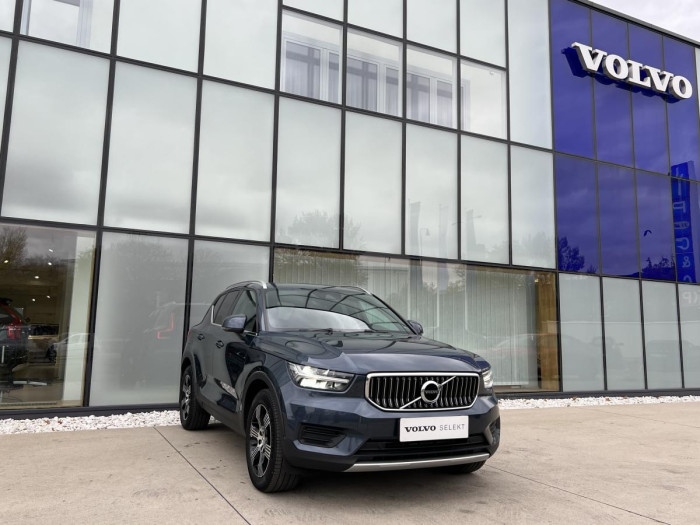 Volvo XC40 D3 INSCRIPTION 1.maj REZERVACE 2.0 d