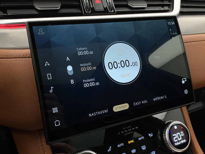 Jaguar F-Pace REZERVACE