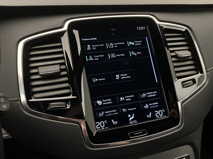 Volvo XC90 T6 AWD R-DESIGN REZERVACE