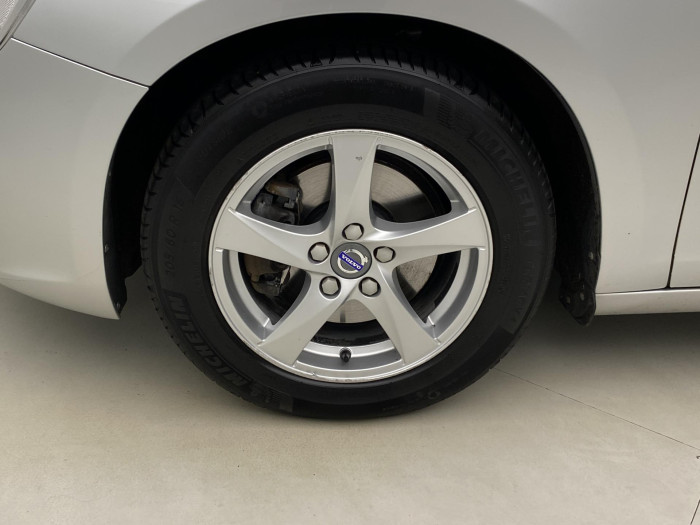 Volvo V60 D4 SUMMUM AUT NAVIGACE 2.0 d Summum