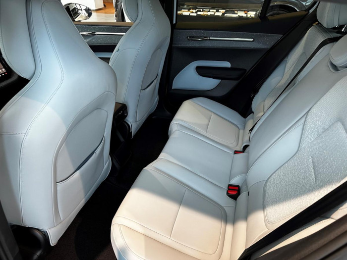 Volvo EX30 PURE ELECTRIC RECHARGE ULTRA