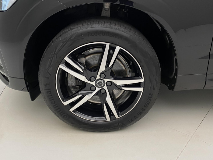 Volvo XC60 B5 AWD R-DESIGN AUT