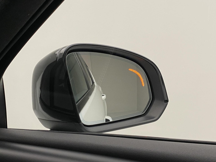 Volvo XC40 T4 AWD R-DESIGN REZERVACE