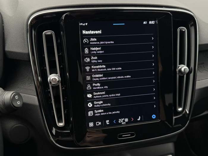 Volvo XC40 RECHARGE SINGLE PLUS 1.maj.
