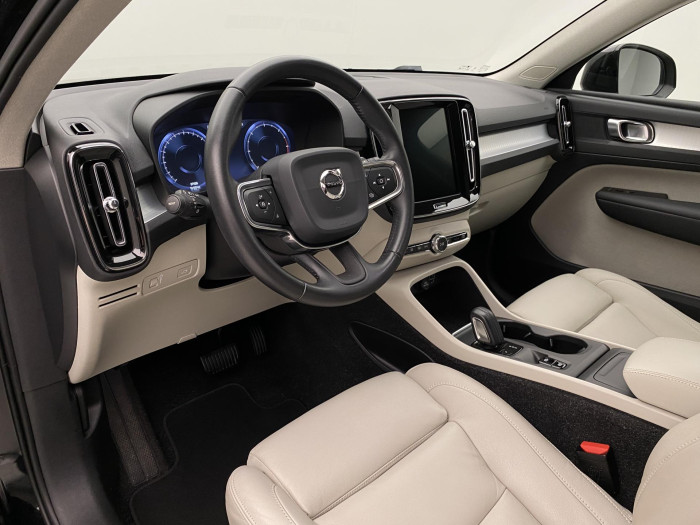 Volvo XC40 D4 AWD MOMENTUM AUT 2.0 d Momentum