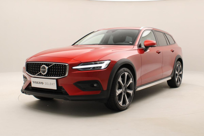 Volvo V60 CC B5 AWD ULTIMATE REZERVACE 2.0 CC CC