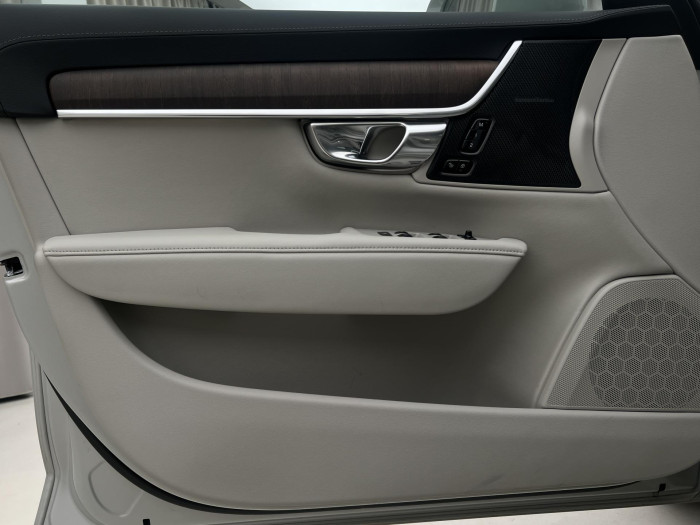 Volvo V90 T6 AWD RECHARGE INSCRIPTION CZ