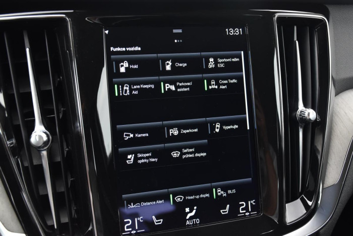 Volvo V60 T8 AWD RECHARGE REZERVACE