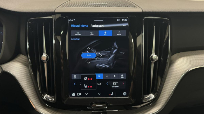 Volvo XC60 B4 AWD PLUS DARK REZERVACE 2.0 Plus