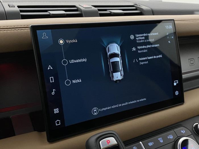 Land Rover Defender 110 D300 X AWD REZERVACE 3.0 d