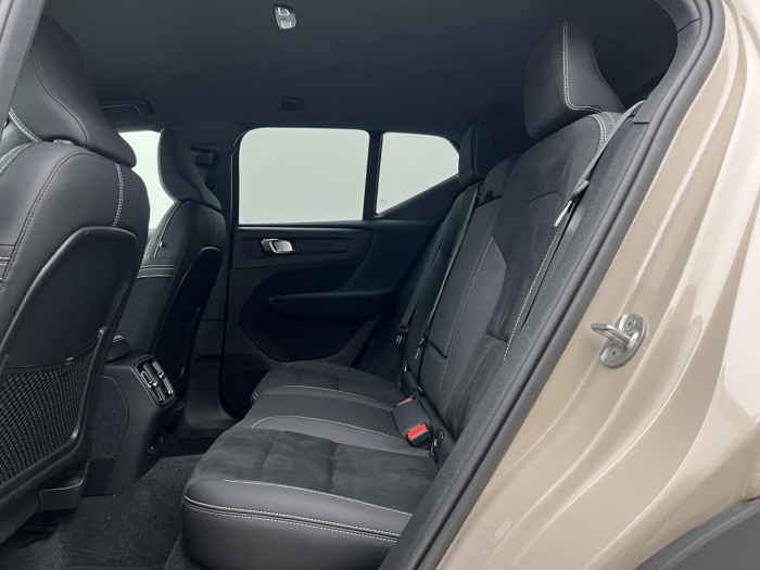 Volvo EX40 PURE ELECTRIC TWIN PLUS AUT CZ