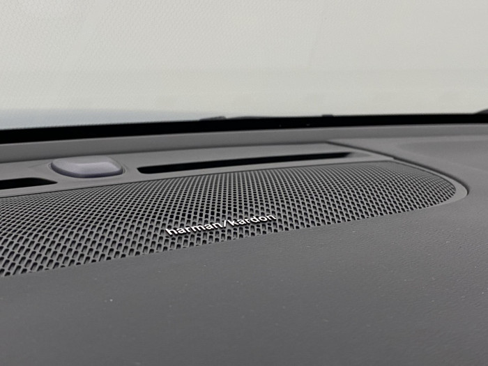 Volvo XC40 B4 DARK ULTRA AUT CZ