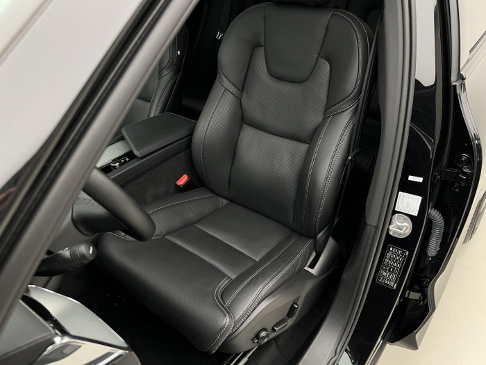 Volvo XC60 B5 AWD BLACK EDITION AUT 1.maj 2.0 Edition