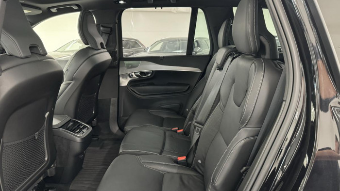 Volvo XC90 B5 AWD ULTIMATE REZERVACE
