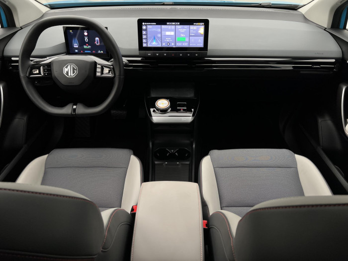 MG MG4 EV EXCLUSIVE 77kWh CZ 1.maj. Exclusive