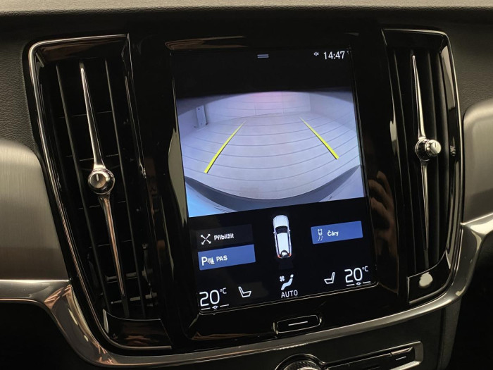 Volvo V90 D4 AWD MOMENTUM REZERVACE 2.0 d Momentum