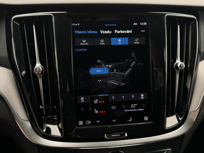 Volvo V60 CC B5 AWD PLUS AUT 1.maj