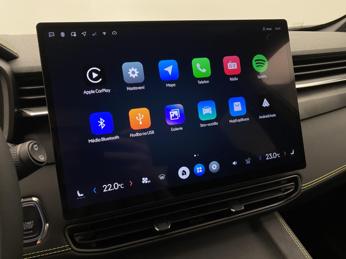 Lynk & Co 01 01 CORE PHEV