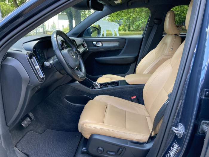 Volvo XC40 D4 AWD INSCRIPTION REZERVACE 2.0 d