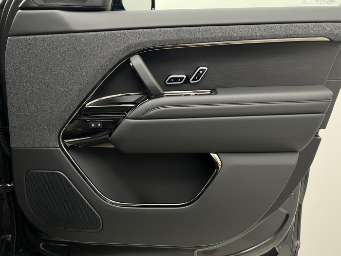 Land Rover Range Rover Sport D300 DYNAMIC HSE AWD Aut 3.0 d Dynamic