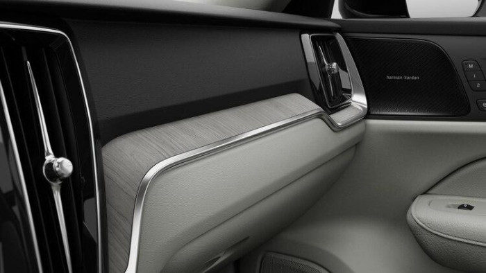 Volvo V60 B4 BRIGHT PLUS