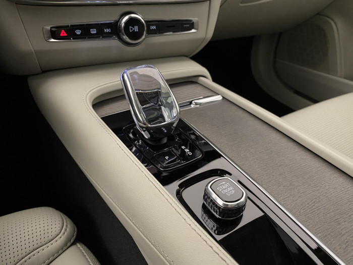 Volvo V90 CC B4 AWD ULTIMATE CZ 1.maj 2.0 CC CC