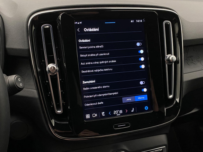 Volvo XC40 CORE SINGLE MOTOR RECHARGE