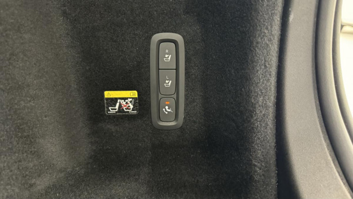 Volvo V60 D4 INSCRIPTION AUT REZERVACE 2.0 d