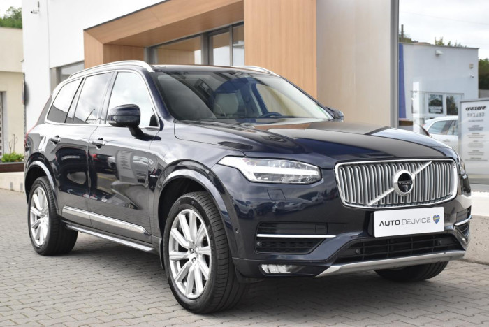 Volvo XC90 D5 AWD INSCRIPTION 7M 1.maj.CZ 2.0 d