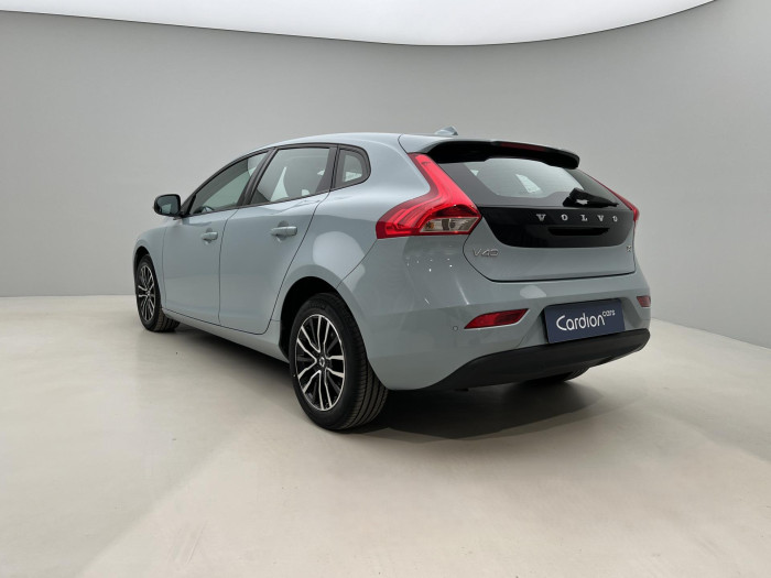 Volvo V40 T2 MOMENTUM 1.5 Momentum
