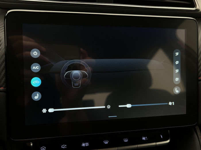 MG ZS 1.0T EXCLUSIVE AUT CZ 1.maj. 1.0 Exclusive