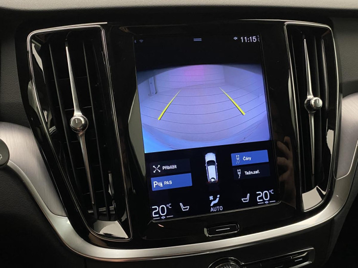 Volvo V60 CC B4 AWD MOMENTUM REZERVACE 2.0 CC CC Momentum