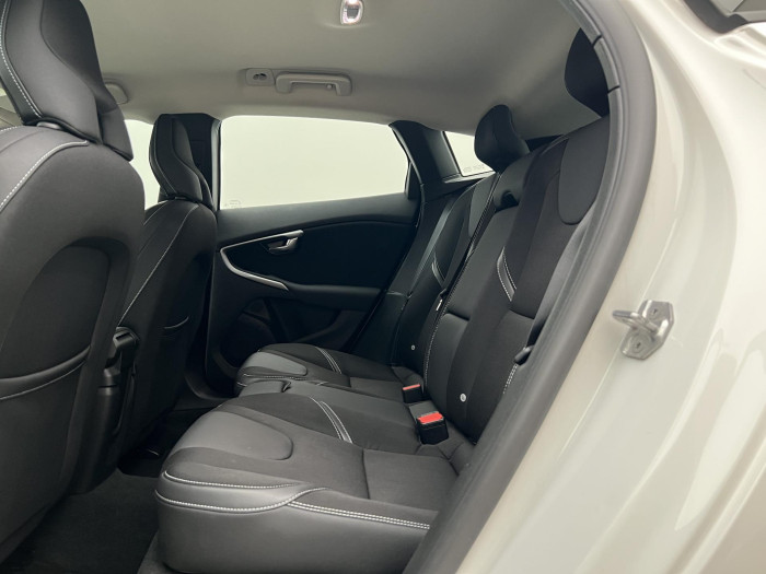Volvo V40 T2 MOMENTUM AUT CZ 1.5 Momentum