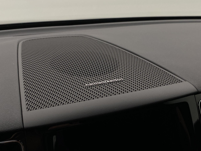 Volvo XC60 B5 AWD R-DESIGN AUT