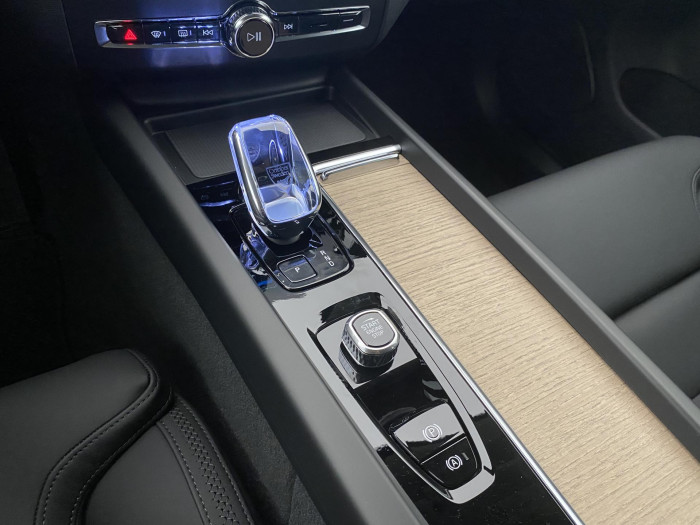 Volvo XC60 B5 AWD AUT DARK PLUS