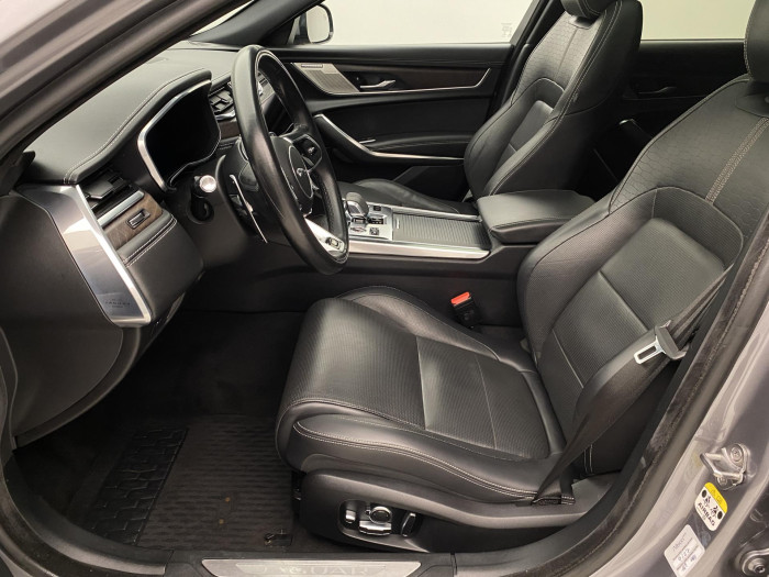 Jaguar XF D200 R-DYNAMIC SE AWD AUT 2.0 d Dynamic SE