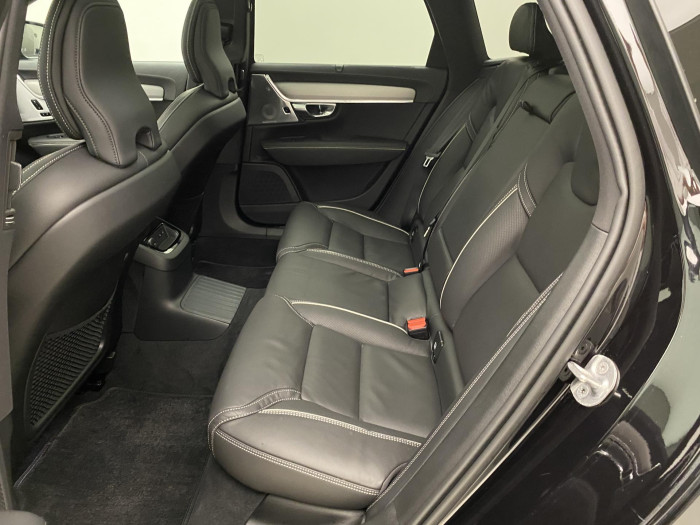 Volvo V90 T6 AWD PLUG-IN DARK ULTRA