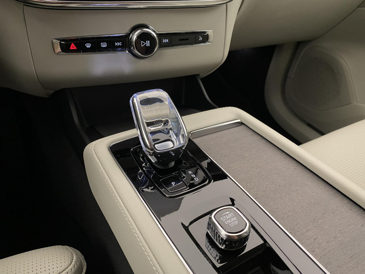 Volvo XC90 T8 AWD RECHARGE BRIGHT PLUS 7m