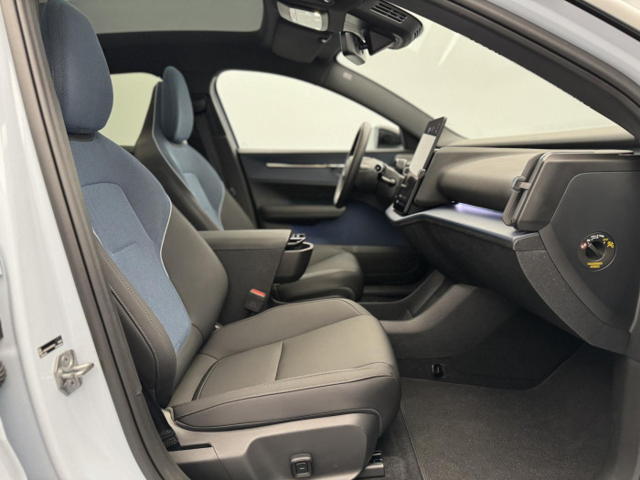 Volvo EX30 EXTENDED ULTRA AUT 1.maj