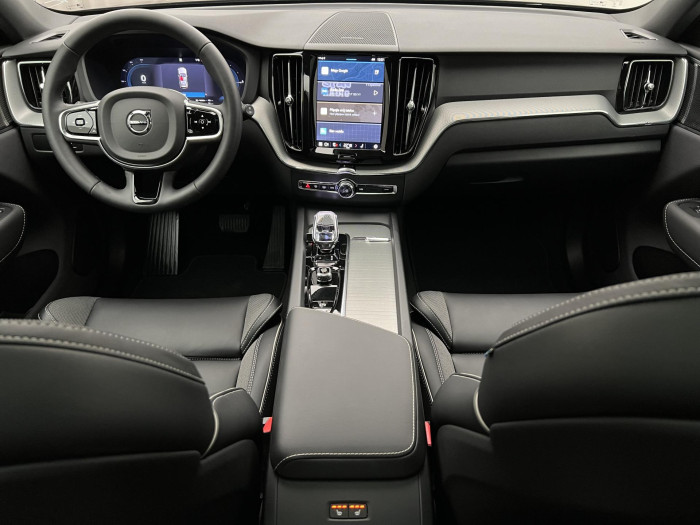 Volvo XC60 T6 AWD RECHARGE BLACK EDITION 2.0 Edition