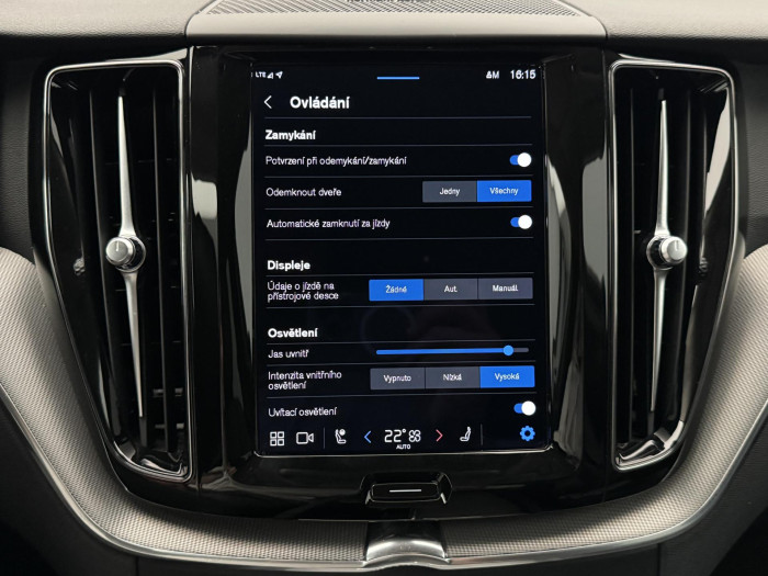 Volvo XC60 B4 AWD PLUS DARK AUT