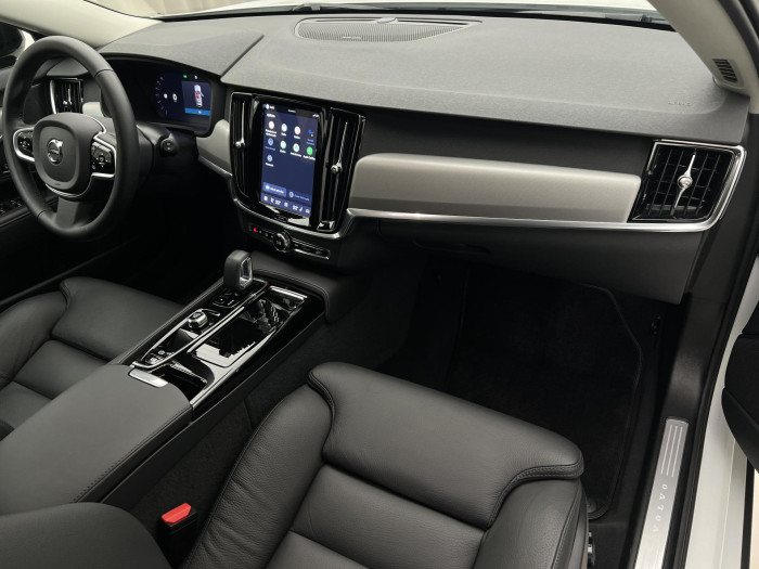 Volvo V90 T6 AWD RECHARGE PLUS DARK AUT