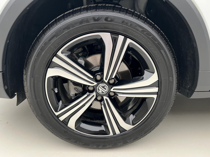 MG ZS 1.5 ESSENTIAL PLUS CZ 1.maj.
